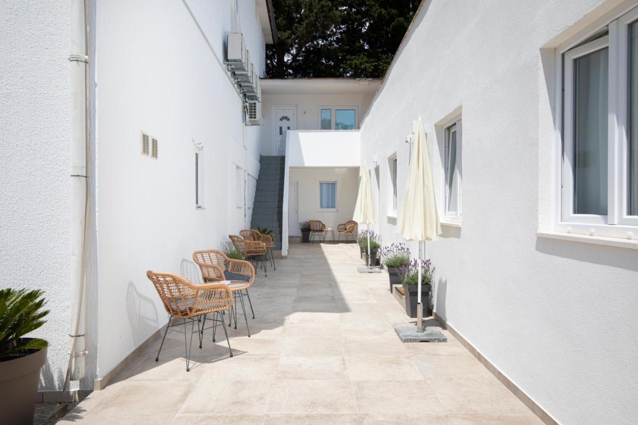 Apartments And Rooms Jakic Medulin Bagian luar foto